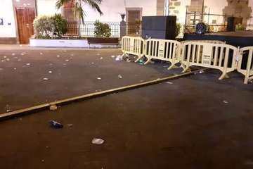  Limpieza retira decenas de toneladas de residuos de la Noche de San Juan en Telde/TA.